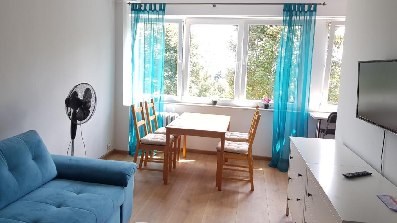 KaliszkiApartament Turkusowyアパートメント エクステリア 写真