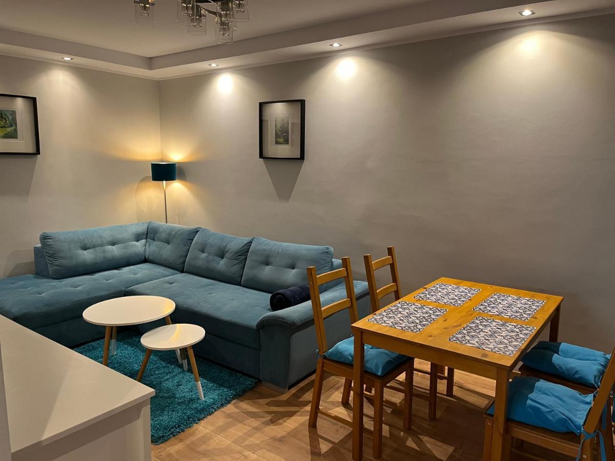 KaliszkiApartament Turkusowyアパートメント エクステリア 写真