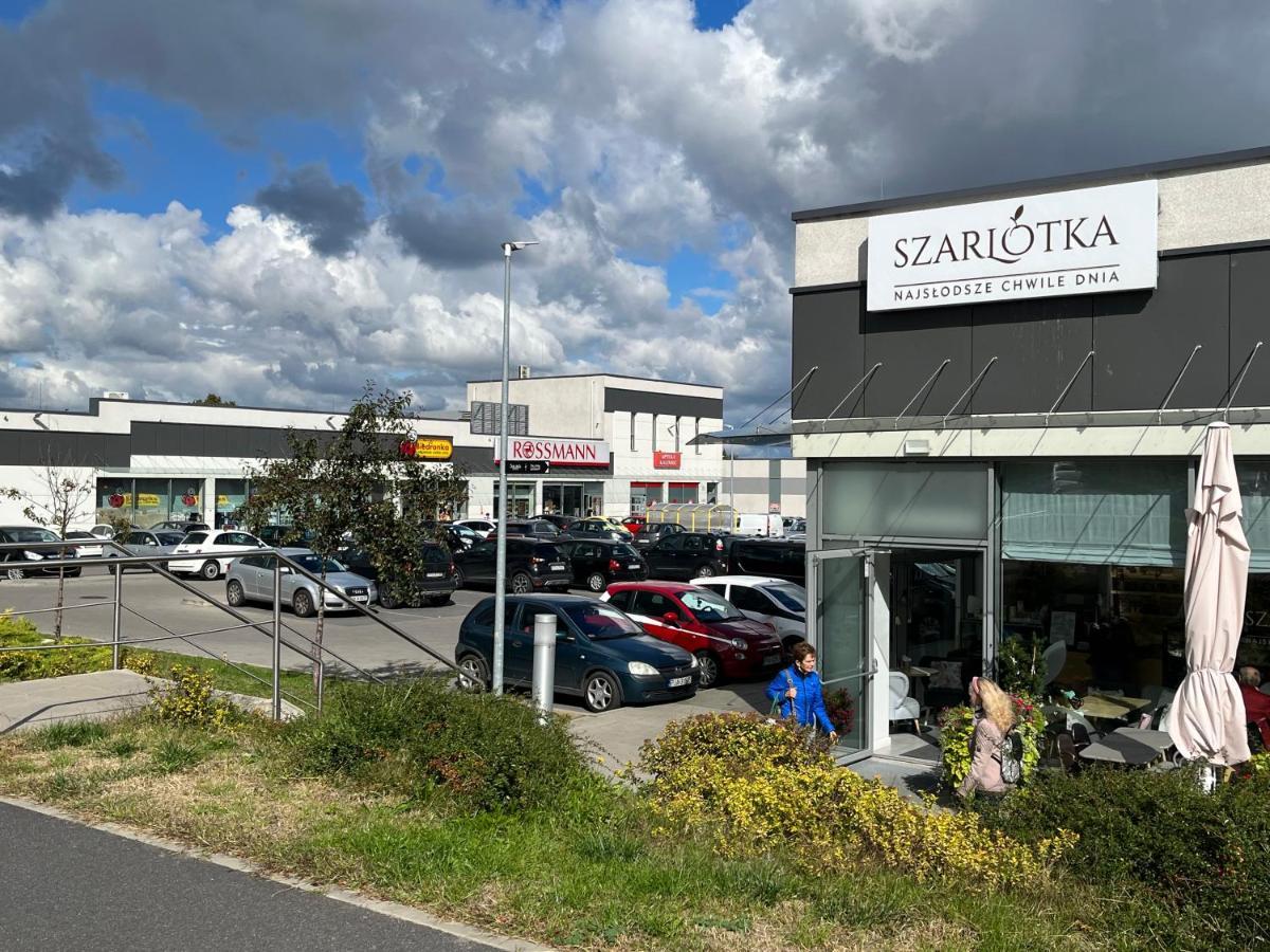 KaliszkiApartament Turkusowyアパートメント エクステリア 写真